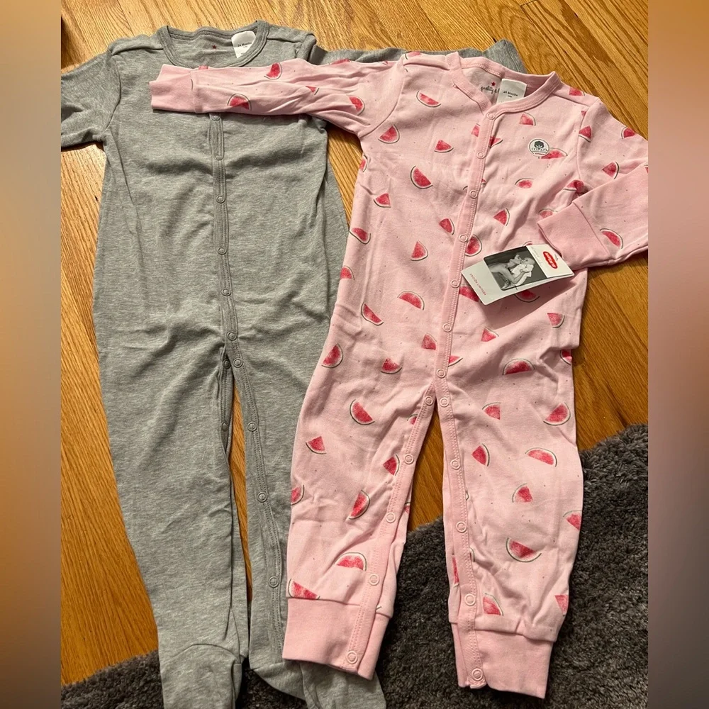 2 new sleepers strawberries and grey